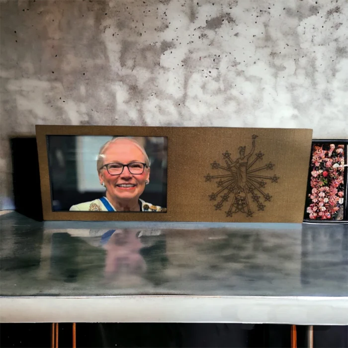 INDAR Picture Frames